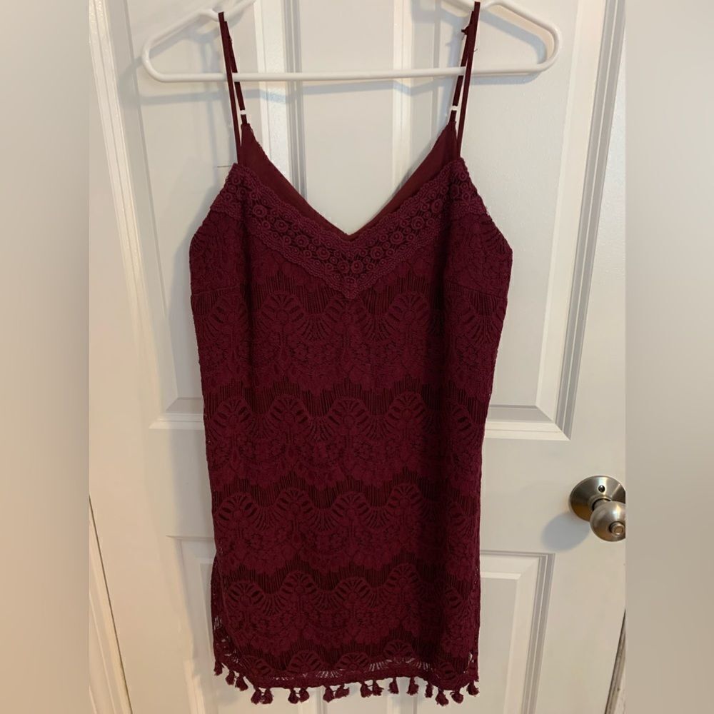 Xtraordinary M lace burgundy sleeveless evening dress
